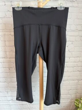 Lululemon Black High-Waist Cropped Active Leggings